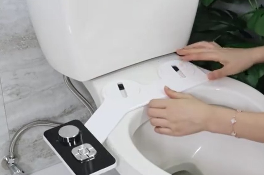 BIDET WC QPROPRE ULTRA MINCE SANS ÉLECTRICITÉ installation 1